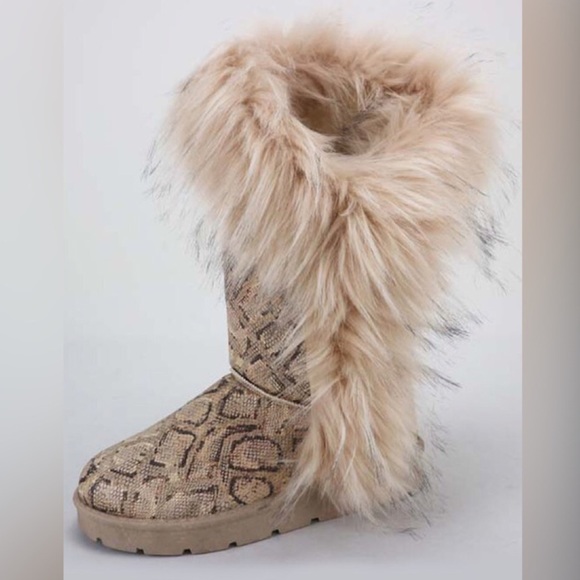 Bamboo Frozen Furry Python Print 